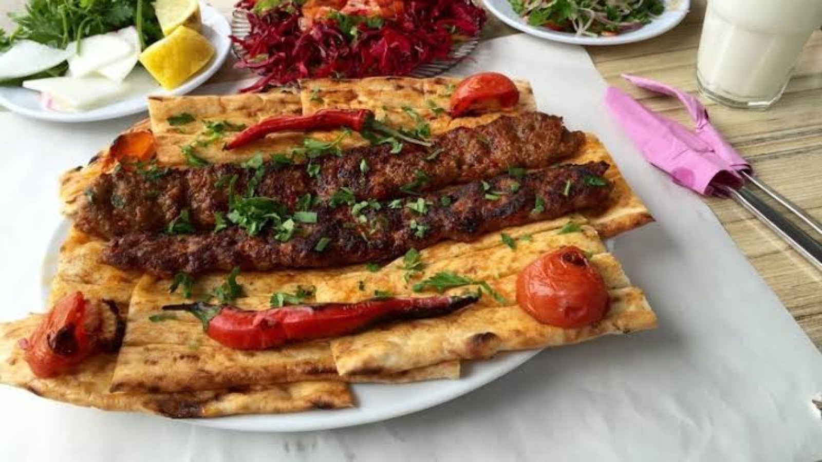 Beyti kebap salonu KEBAPÇI NİYAZİ USTA