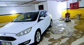Roza rent a car