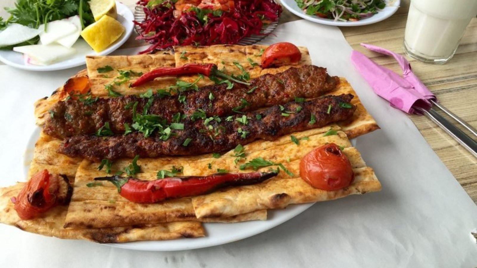 ÖZHAN KEBAP DÖNER SALONU