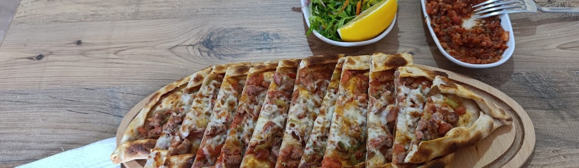Kıbrıs Pide & lahmacun salonu