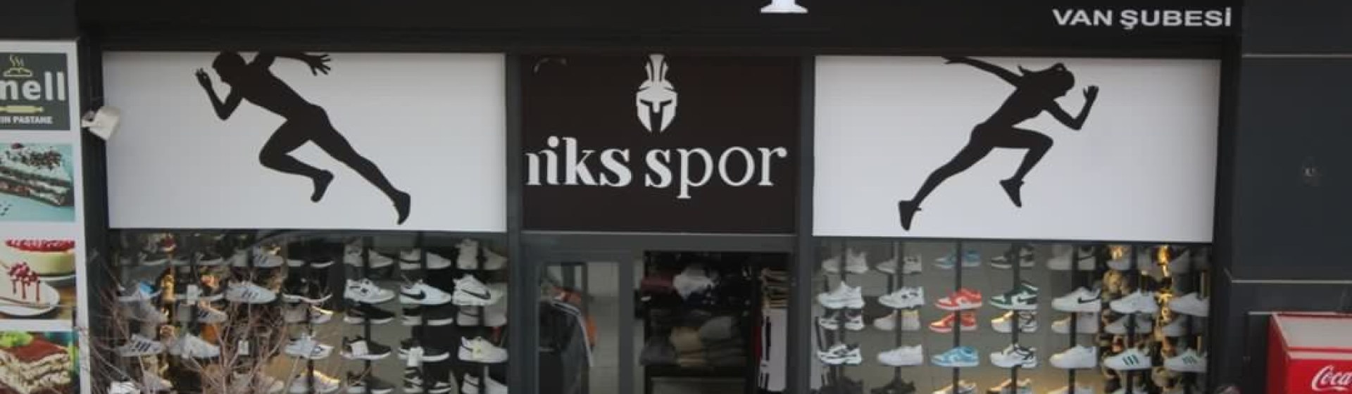 Niks Spor Van Branch
